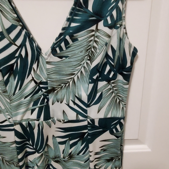 12/$30 ππ€ EUC green palm frawn dress dress! - Picture 3 of 9